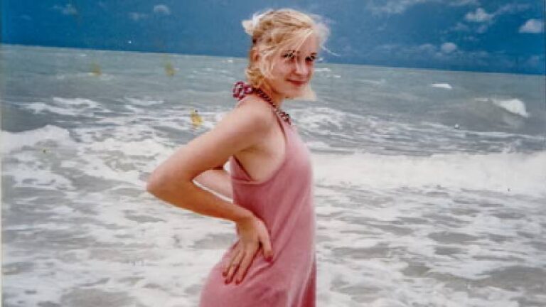 epstein magduru giuffrein ani kitabi buckingham sarayini yeniden sarsti ellerinde seks kolesi olarak olmekten korktum PjnXhgPZ.jpg