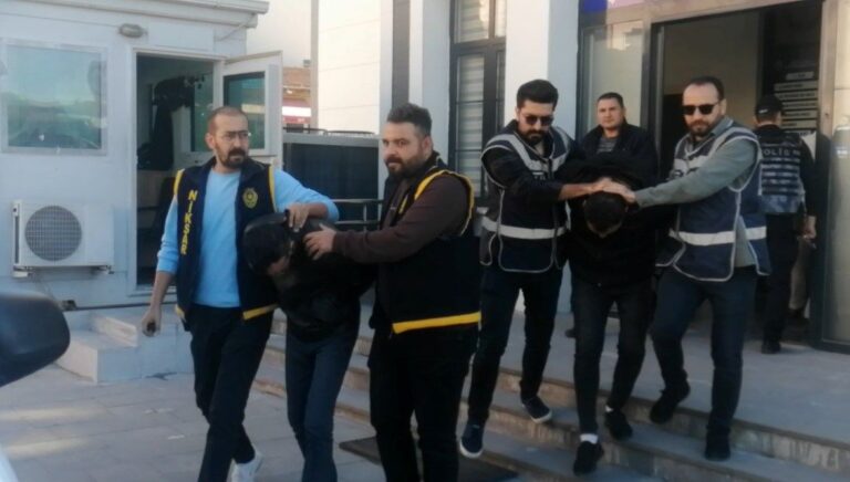 kendilerini polis olarak tanittilar yasli cifti dolandirip kactilar HpStPPtd.jpg