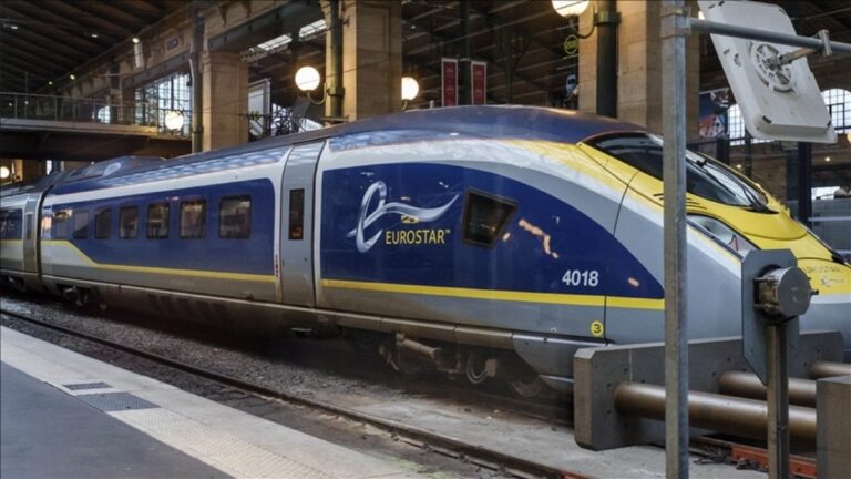 eurostar-yolcularina-seyahatlerini-erteleme-cagrisinda-bulundu-YRrNOge2.jpg
