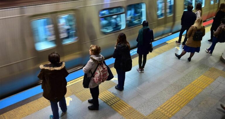 istanbullular-dikkat-sishane-metrosu-gecici-olarak-kapatildi-8whE6qQZ.jpg