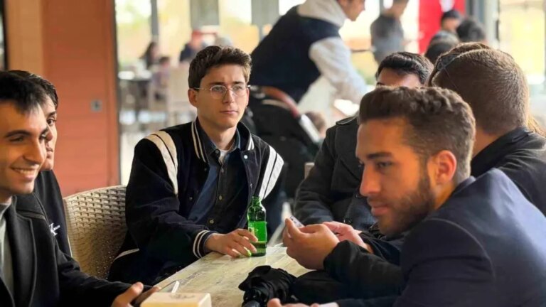 genclik-kafe-genclerin-bulusma-noktasi-oldu-8WSA6rLa.jpg