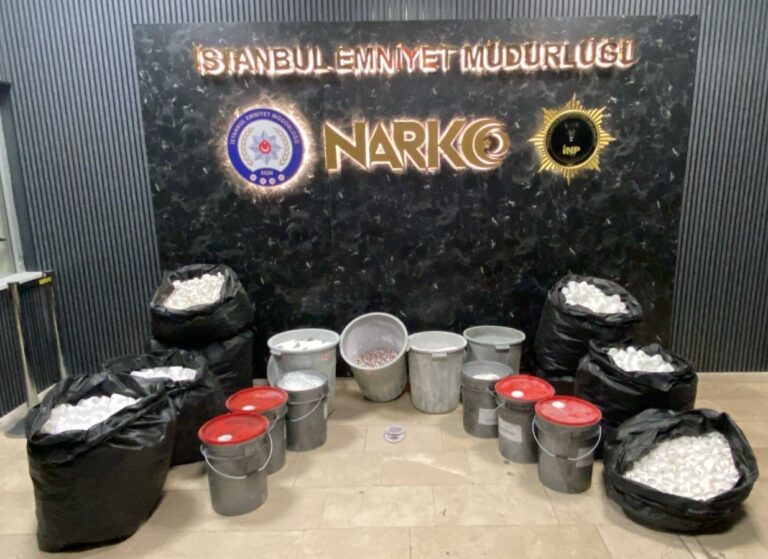 istanbulda-591-bin-250-adet-sentetik-ecza-hapi-ele-gecirildi-1yp9Y6TM.jpg