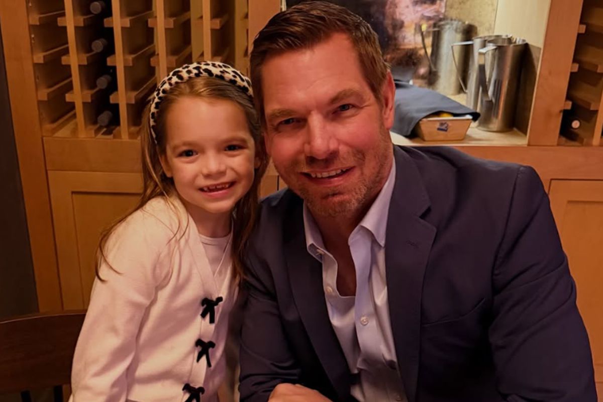 Eric Swalwell Kongre Görevinden İstifa Etti