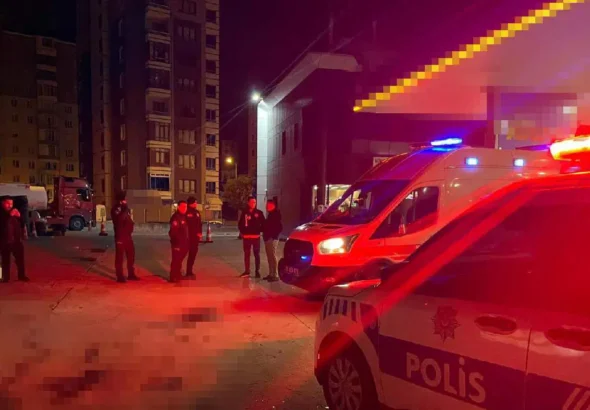 kayseride-benzinlikte-cikan-kavga-kanli-bitti-olu-ve-yaralilar-var-wqZaHCH7